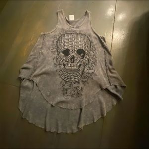 Vocal sleeveless tank top. Blingy Skull design
